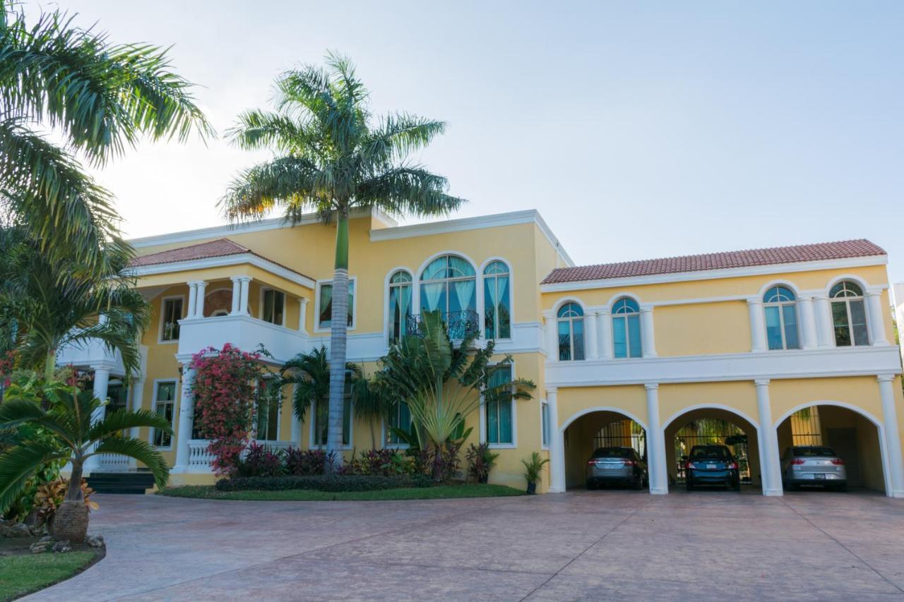 Hotel Boutique Mansion La Ceiba Mérida Esterno foto